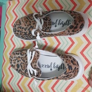 Adorable, trendy shoes